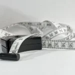 متر خیاطی قفل دار دور کمر و دور بازو - فروشگاه اینترنتی لوازم خیاطی سولورشاپ